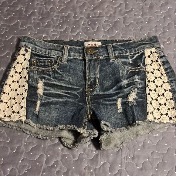 Mudd jean shorts size 5 - Picture 1 of 4